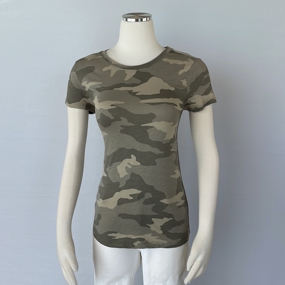 NWOT Athleta Organic Camo T Green Size X Small - Picture 3 of 11
